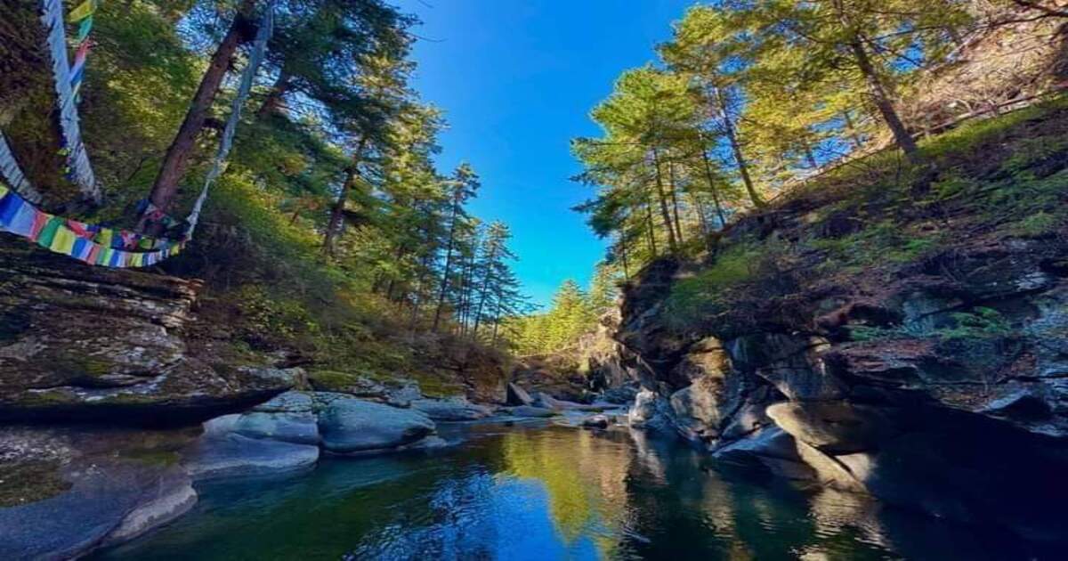 You are currently viewing Mebar Tsho, the Burning Lake where Pema Lingpa discovered Hidden Treasures 