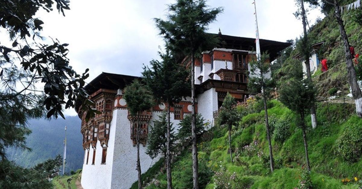 You are currently viewing Tango Choying Dzong, where Chenrizig revealed himself as “Wrathful Hayagriva”