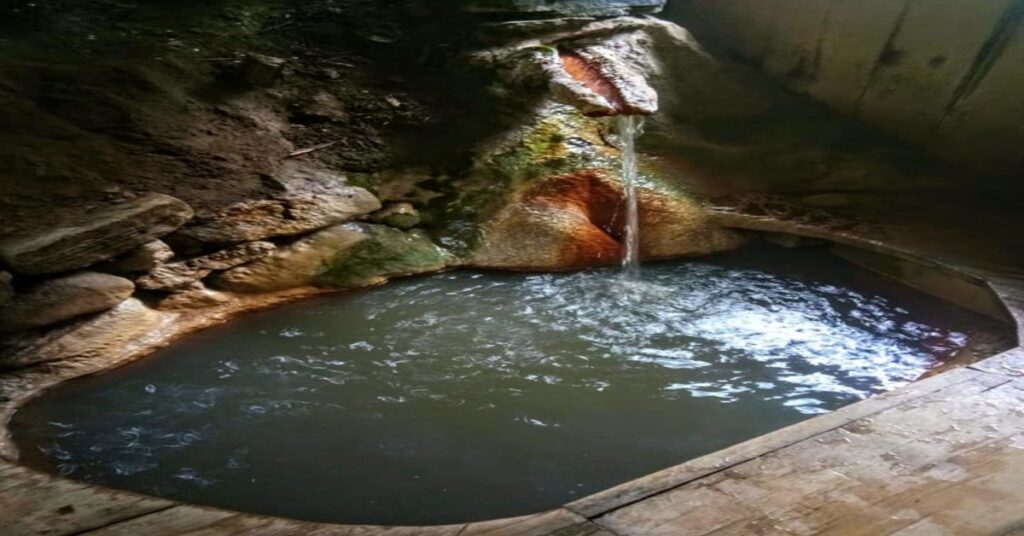 Dur Hot Spring