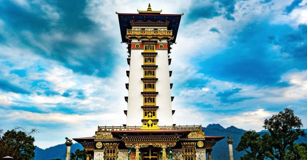 Read more about the article Sangye Migyur Ling Lhakhang, a Replica of Milarepa Tower in Phuentsholing