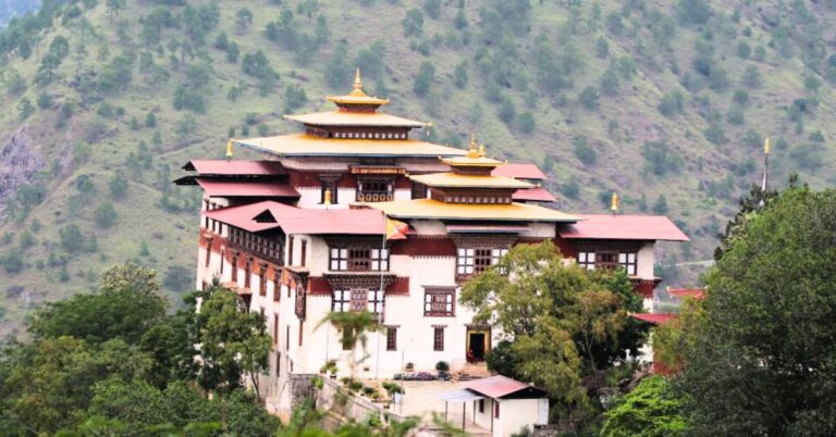 The Fortress of the Auspicious Hill